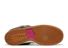 Load image into Gallery viewer, Nike SB Dunk Low Pro Paisley Brown