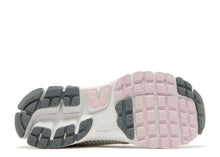 Load image into Gallery viewer, Nike Zoom Vomero 5 520 Pack White Pink
