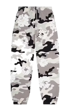 Afbeelding in Gallery-weergave laden, Denim Tears The Cotton Wreath Sweatpant White Camo