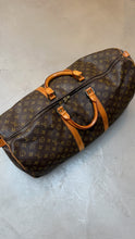 Load image into Gallery viewer, Louis Vuitton Keepall (2)