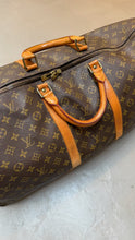 Load image into Gallery viewer, Louis Vuitton Keepall (2)