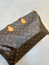 Load image into Gallery viewer, Louis Vuitton Speedy 40