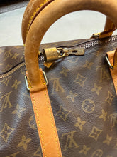 Load image into Gallery viewer, Louis Vuitton Keepall 45L