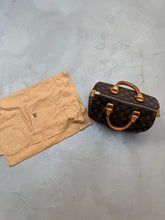 Load image into Gallery viewer, Louis Vuitton Speedy 25