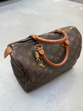 Load image into Gallery viewer, Louis Vuitton Speedy 30