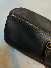 Load image into Gallery viewer, Louis Vuitton Keepall 60L Black EPI