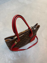 Afbeelding in Gallery-weergave laden, Louis Vuitton Flandrin Bag Red (Like New Condition)