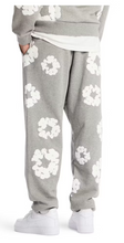 Afbeelding in Gallery-weergave laden, Denim Tears The Cotton Wreath Sweatpants Grey