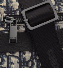 Afbeelding in Gallery-weergave laden, Dior Maxi Safari Messenger Bag
