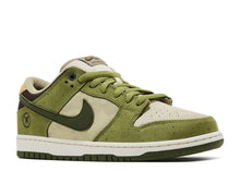 Load image into Gallery viewer, Nike SB Dunk Low Yuto Horigome Matcha
