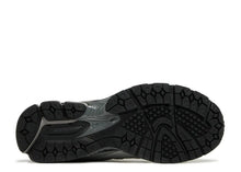 Load image into Gallery viewer, New Balance 2002R Grey Black Exclusive
