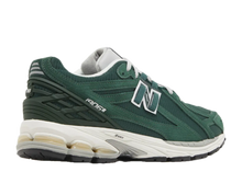 Afbeelding in Gallery-weergave laden, New Balance 1906R Nightwatch Green
