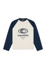 Afbeelding in Gallery-weergave laden, ELAN OVERSIZED LONGSLEEVE TEE OFF-WHITE &amp; NAVY
