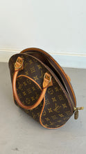 Load image into Gallery viewer, Louis Vuitton Ellipse
