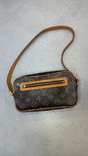 Load image into Gallery viewer, Louis Vuitton Monogram Pochette
