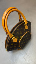 Load image into Gallery viewer, Louis Vuitton Ellipse Bag
