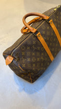 Load image into Gallery viewer, Louis Vuitton Keepall 45L

