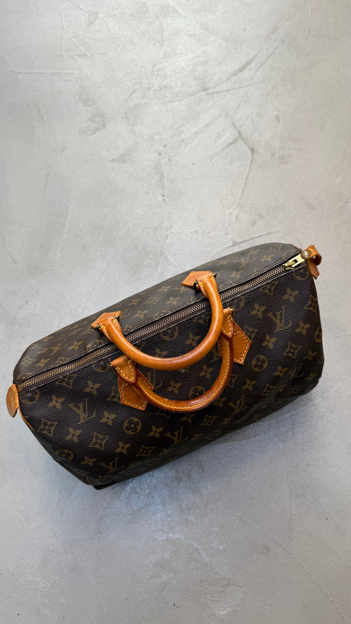 Louis Vuitton Speedy 35