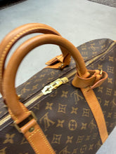 Afbeelding in Gallery-weergave laden, Louis Vuitton Keepall 50L (Like new condition) - Consingment
