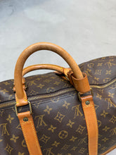 Afbeelding in Gallery-weergave laden, Louis Vuitton Keepall 50L With Strap (Like New Condition)
