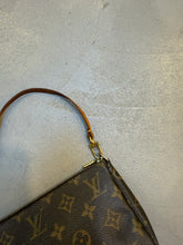 Afbeelding in Gallery-weergave laden, Louis Vuitton Pochette Accessoire
