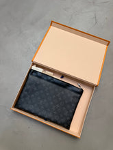Afbeelding in Gallery-weergave laden, Louis Vuitton Men Bag (Like New)
