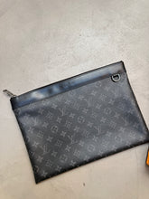 Afbeelding in Gallery-weergave laden, Louis Vuitton Men Bag (Like New)
