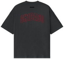 Afbeelding in Gallery-weergave laden, Fear of God Essentials Chicago 90s Tee 'Iron Grey'
